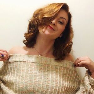 Meet your Posher, Caitlin